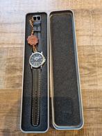 Montre WMC fonctionnant avec bracelet en cuir noir, Enlèvement ou Envoi