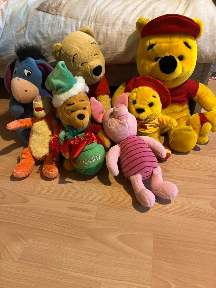 Lot peluches winnie l’ourson, Enfants & Bébés, Jouets | Peluches, Comme neuf, Enlèvement ou Envoi