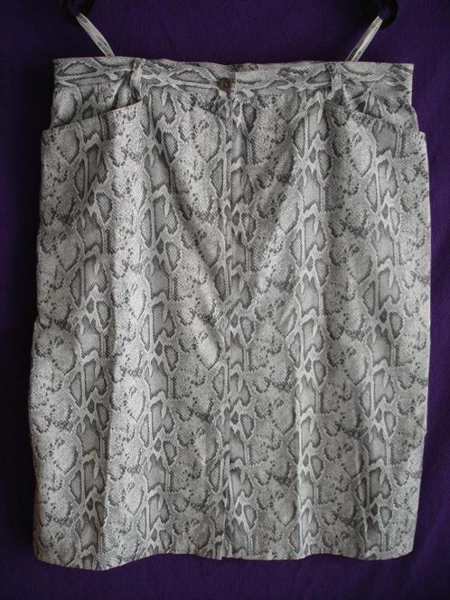 Prachtig kostuum bestaande uit rok en vest met korte mouwen., Kleding | Dames, Jasjes, Kostuums en Pakken, Gedragen, Kostuum of Pak