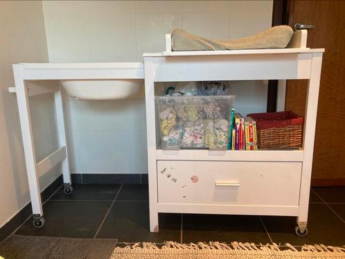 Verzorgingstafel met badje, Kinderen en Baby's, Badjes en Verzorging, Gebruikt, Aankleedkussen, Overige merken, Standaard, Ophalen