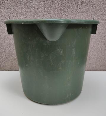 Voer- en Wateremmer/Stalemmer 20 Liter beschikbaar voor biedingen