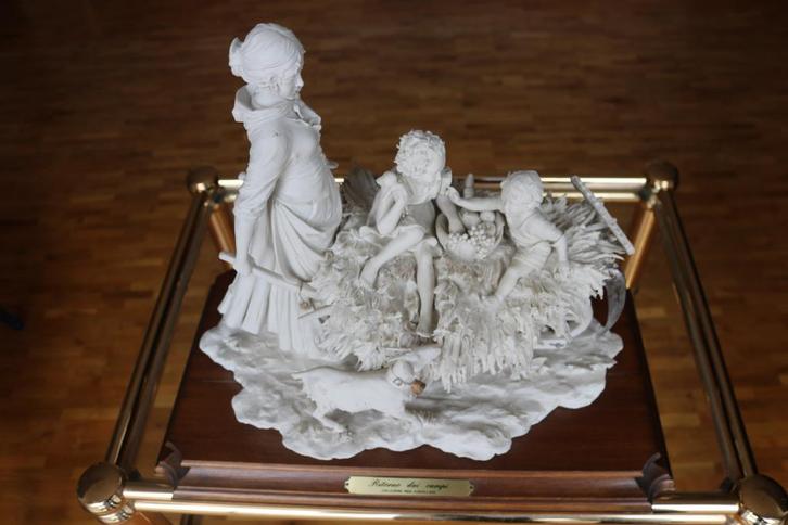 3 Capodimonte iride porseleinen sculpturen van L. Cazzola, Antiek en Kunst, Antiek | Porselein, Ophalen