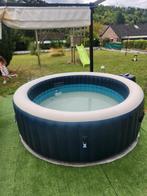 Jacuzzi 6 personnes