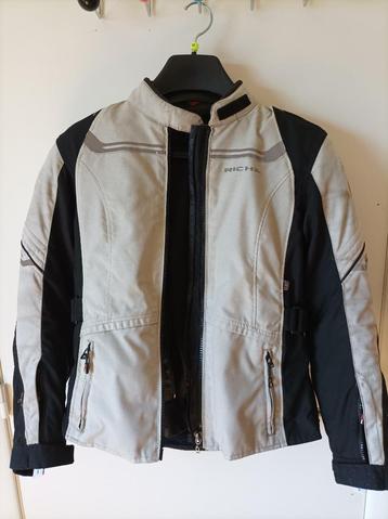 Motorjas + motorbroek beschikbaar voor biedingen