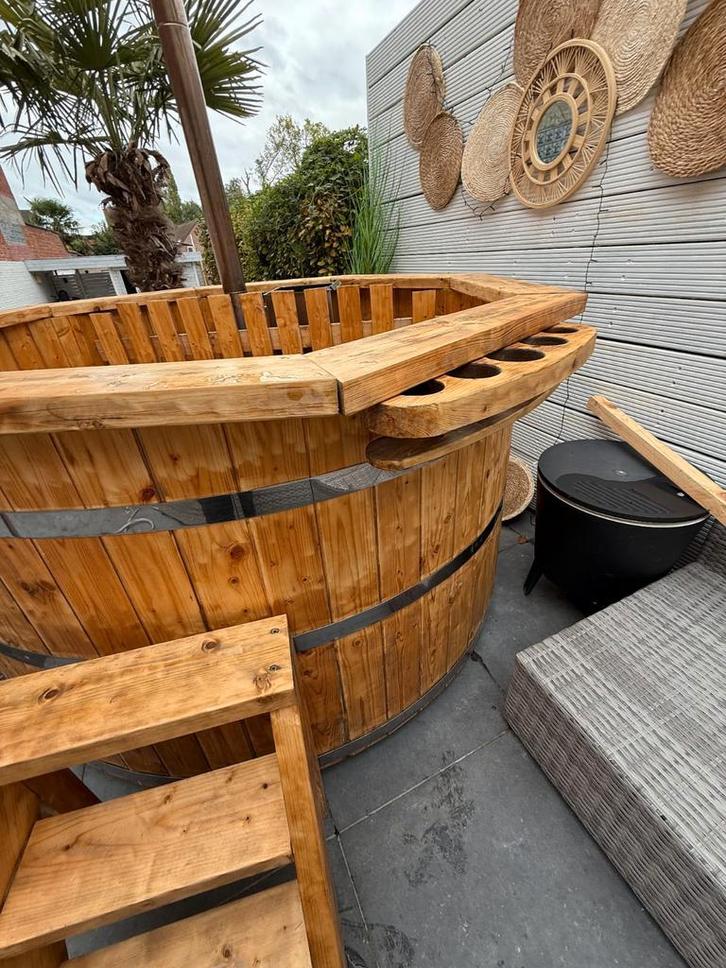 Hot tub houtgestookt gratis geleverd geplaats, Tuin en Terras, Zwembad-toebehoren, Zo goed als nieuw, Ophalen of Verzenden