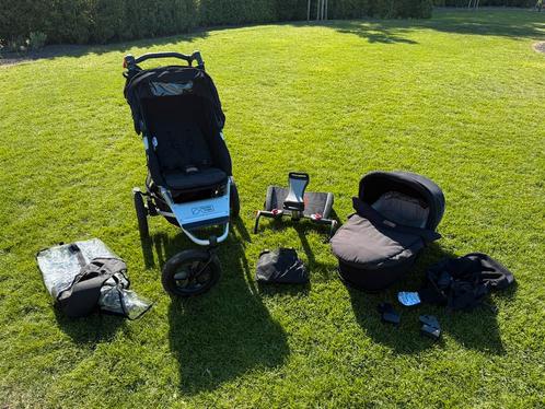 Mountain buggy urban jungle met carrycot plus en toebehoren, Kinderen en Baby's, Buggy's, Zo goed als nieuw, Overige merken, Regenhoes