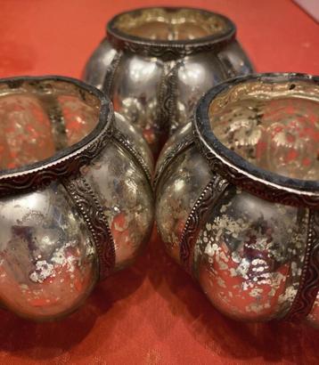 Setje van 3 theelichthouders beschikbaar voor biedingen