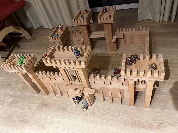 houten miniatuurkasteel, Kinderen en Baby's, Speelgoed | Houten speelgoed, Gebruikt, Overige typen, Ophalen