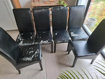 Gratis - 6 stoelen met gebruikerssporen voor verbouwing 