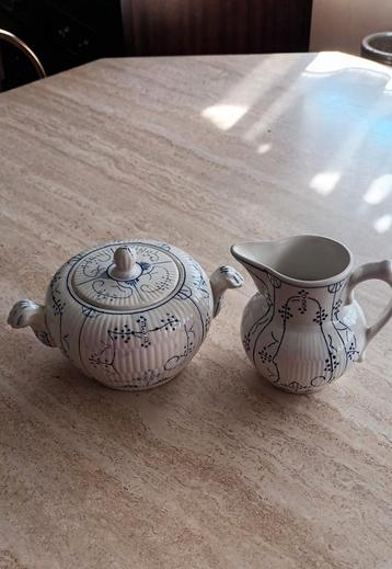 Ancien pot à café et à lait, Enlèvement