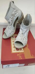 Mustang macramé uitgesneden schoenen - Maat 36, Kleding | Dames, Zo goed als nieuw, Mustang, Grijs, Sandalen of Muiltjes