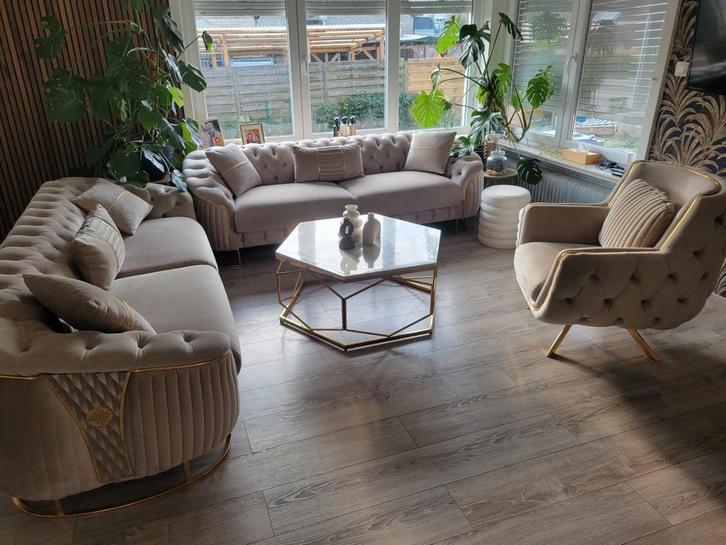 Salon 3places +3 places + 1 place+table a vendre, Huis en Inrichting, Stoffering | Vloerbedekking, Beige, Ophalen of Verzenden