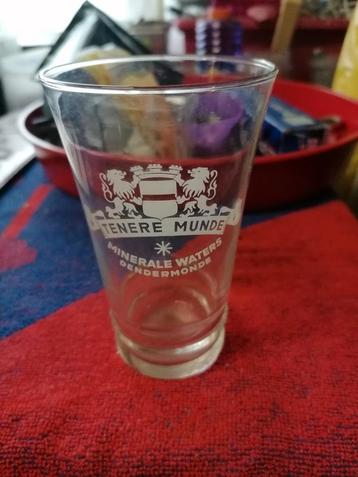 Oud waterglas Dendermonde.  beschikbaar voor biedingen