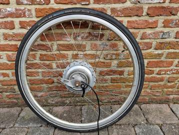 Achterwiel met motor elektrische fiets beschikbaar voor biedingen