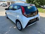 Toyota Aygo 1.0i VVT-i x-play II, Auto's, Toyota, https://public.car-pass.be/vhr/3baafb91-6219-42e2-9f85-4d5d41a0d0d0, 4 zetels
