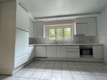 Compelete keuken + Miele frigo + IKEA kraan beschikbaar voor biedingen