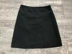 Jupe noire 44, Vêtements | Femmes, Jupes, Taille 42/44 (L), Enlèvement ou Envoi, Comme neuf, Longueur genou