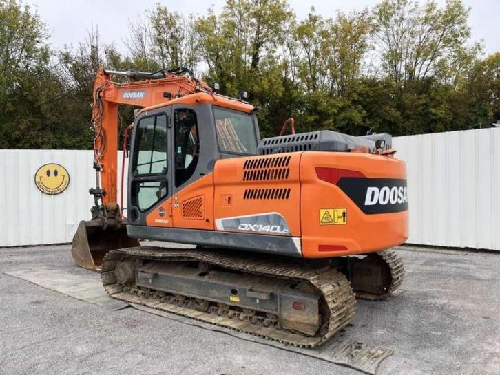Doosan dx140lc-5 rupsgraafmachine, Zakelijke goederen, Machines en Bouw | Kranen en Graafmachines, Graafmachine, Ophalen of Verzenden