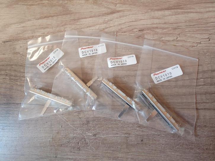 4x Originele Faders DJM400,DJM700,DJM750,DJM800, Muziek en Instrumenten, Mengpanelen, Nieuw, Verzenden