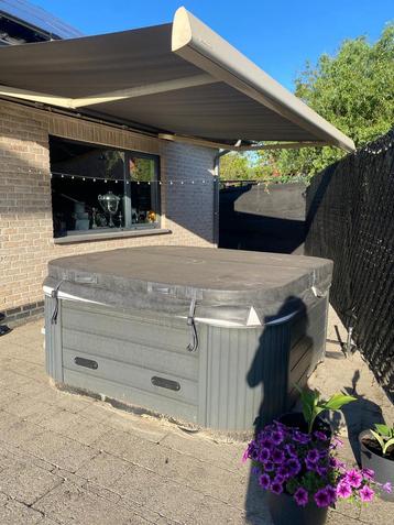 Jacuzzi, Enlèvement, Comme neuf, Couverture, Fixé
