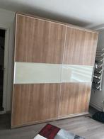 Ruime kledingkast met schuifdeuren, Huis en Inrichting, Kasten | Kleerkasten, Ophalen, Zo goed als nieuw