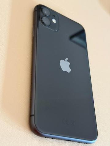 Apple iPhone 11 64 GB (zwart) beschikbaar voor biedingen