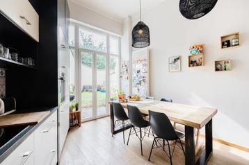 Huis à vendre à Forest, 4 chambres beschikbaar voor biedingen