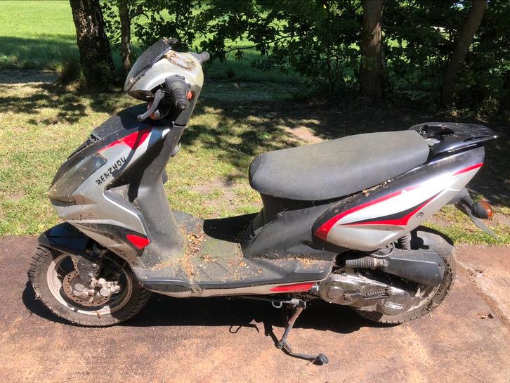 Scooter Benzhou 50cc A, Fietsen en Brommers, Scooters | Overige merken, Gebruikt, Benzine, Ophalen