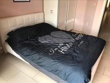 Bed compleet beschikbaar voor biedingen