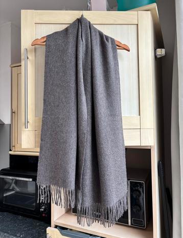 Private Garden Scarf % kasjmier beschikbaar voor biedingen