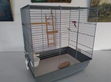 Cage d oiseaux disponible aux enchères