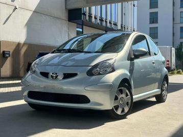 Toyota Aygo 1.0i | AUTOMATIQUE | GARANTIE (bj 2006), Auto's, 4 zetels, Stof, Zwart, Bedrijf
