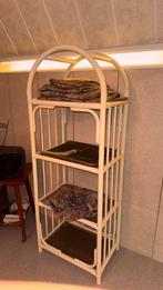 Witte rotan kast met 4 planken, Ophalen, Zo goed als nieuw