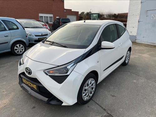 Toyota Aygo 1.0 VVT-| Airco / CarPlay / Caméra / Navi, Autos, Toyota, Entreprise, Aygo, ABS, Caméra de recul, Airbags, Air conditionné