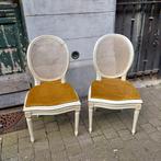 2 antieke houten en rieten stoelen, Ophalen