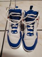 Basketbalschoenen - maat 30-31, Sport en Fitness, Ophalen, Zo goed als nieuw, Schoenen