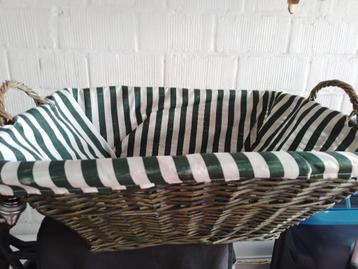 Grote rieten manden gevoerd heel goede kwaliteit. beschikbaar voor biedingen