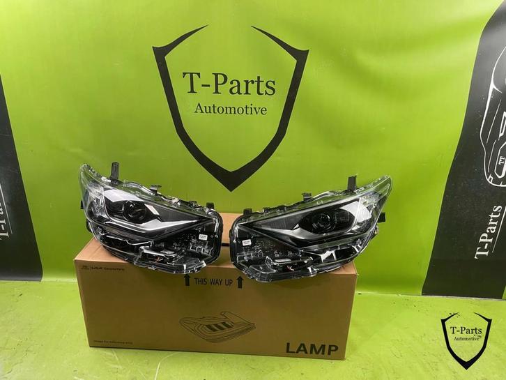 toyota auris koplamp links rechts 8111002k60 8117002k60 lamp, Auto-onderdelen, Verlichting, Toyota, Nieuw