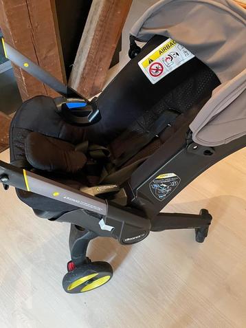 Doona + isofix  (poussette siège auto), Enfants & Bébés, Poussettes & Combinaisons, Autres marques, Poussette combi, Avec siège auto