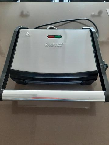 Princess panini grill, zo goed als nieuw beschikbaar voor biedingen