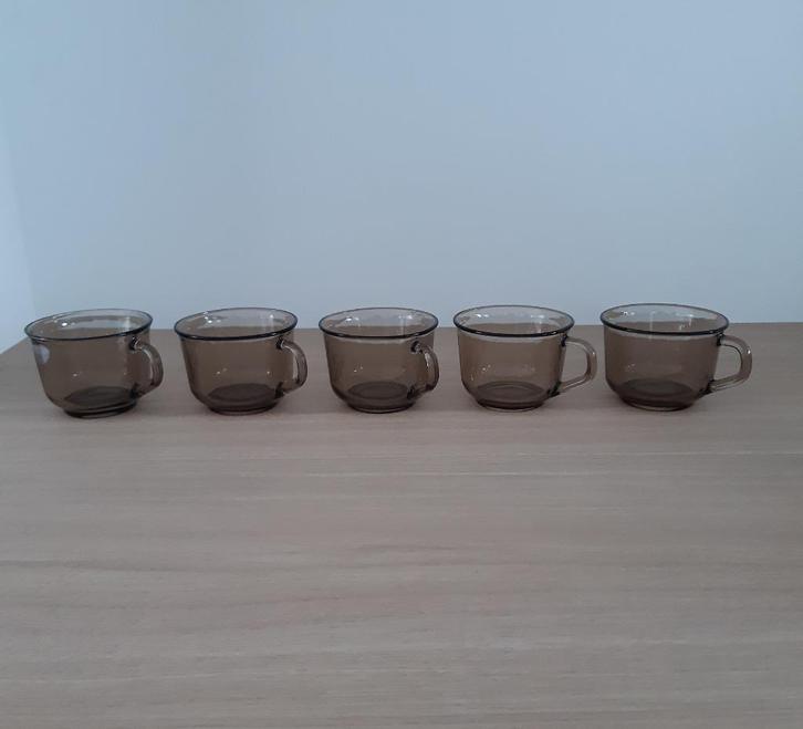 5 doorzichtige grijze koffiekopjes (Arcoroc France), Huis en Inrichting, Keuken | Servies, Nieuw, Ophalen of Verzenden