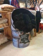 Zwarte schapenvachten 2 stuks 45 euro, Huis en Inrichting, Woonaccessoires | Plaids en Woondekens, Ophalen of Verzenden, Zo goed als nieuw