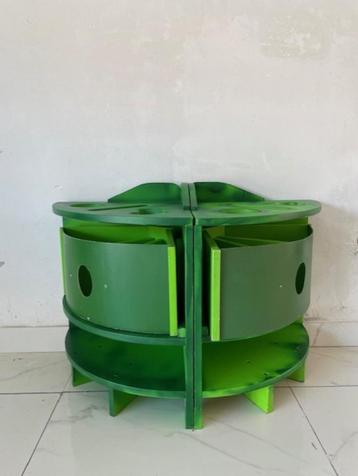 2 Unieke kindertafels te koop – kleurrijk en leerzaam!  beschikbaar voor biedingen