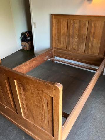 Antieke twijfelaar in olm beschikbaar voor biedingen