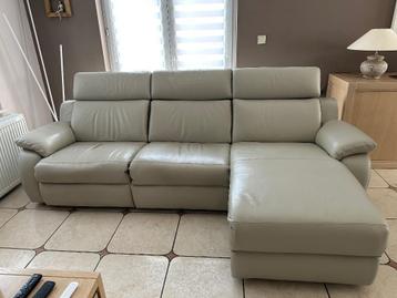Salon beschikbaar voor biedingen