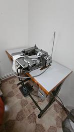 Machine à coudre piqûre invisible Singer, Hobby & Loisirs créatifs, Machines à coudre & Accessoires, Enlèvement, Machine à coudre