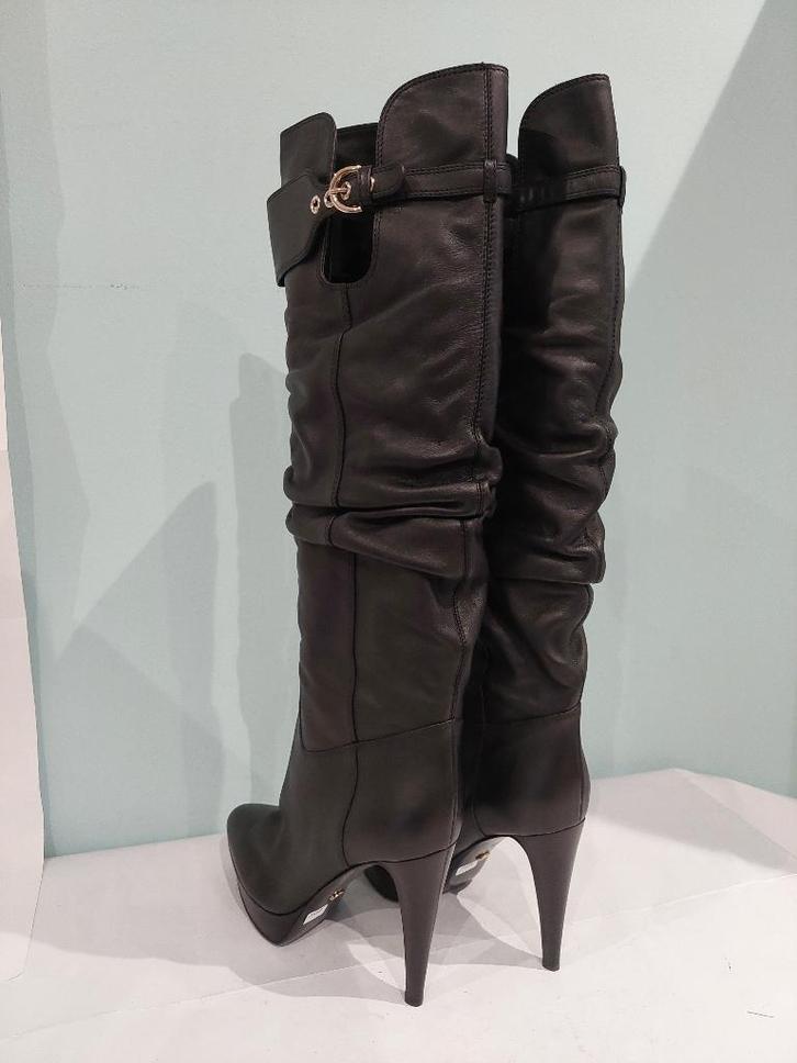 695C* SERGIO ROSSI sexy zwarte volledig leren laarzen (38,5), Kleding | Dames, Schoenen, Zo goed als nieuw, Hoge laarzen, Zwart