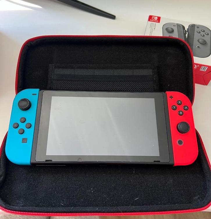 Nintendo Switch met alle onderdelen + extra's, Games en Spelcomputers, Spelcomputers | Nintendo Switch, Zo goed als nieuw, Switch Original