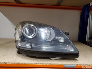 Mercedes ML W164 2005-2009 xenon koplamp rechts zwarte inleg beschikbaar voor biedingen