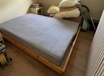 Bed + matras 140 x 200 cm, Huis en Inrichting, Slaapkamer | Bedden, Ophalen, Bruin, 140 cm, Zo goed als nieuw